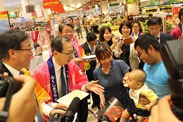 県産梨店頭プロモーション