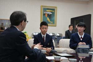 知事写真