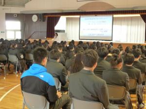 福島東稜高校の出前講座の様子２