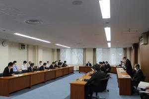 議会運営委員会の写真