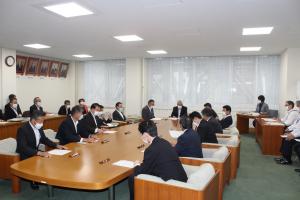 議会運営委員会の写真