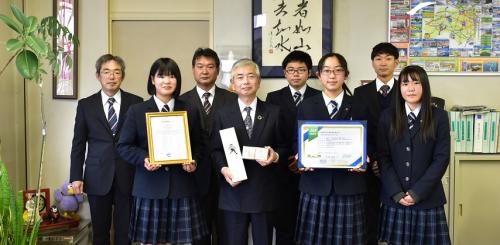 「GLOBAL G.A.P.認証品目数全国最多及びJGAP認証取得報告」岩瀬農業高等学校１