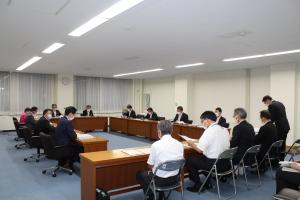 公立大学法人中期目標調査検討委員会（第６回）の写真