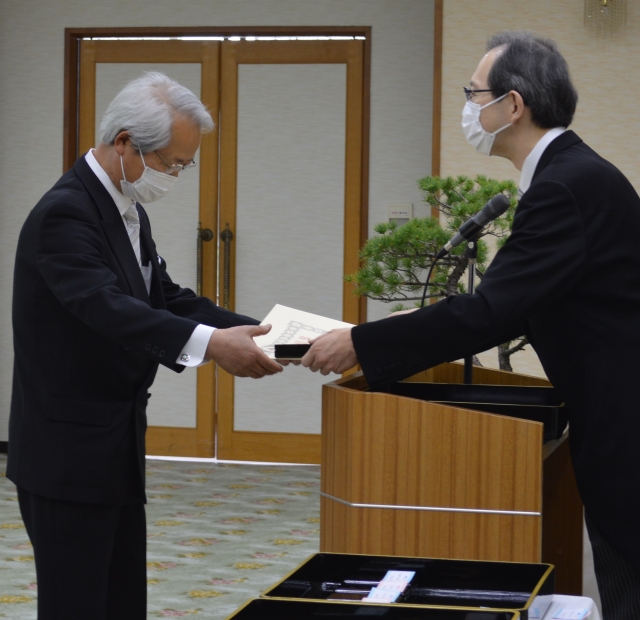 5月11日_春の叙勲・褒章伝達式1