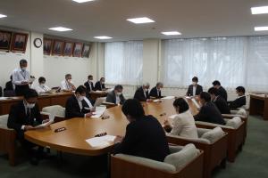 議会運営委員会の写真