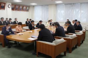 議会運営委員会の写真