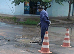 下水道の処理作業