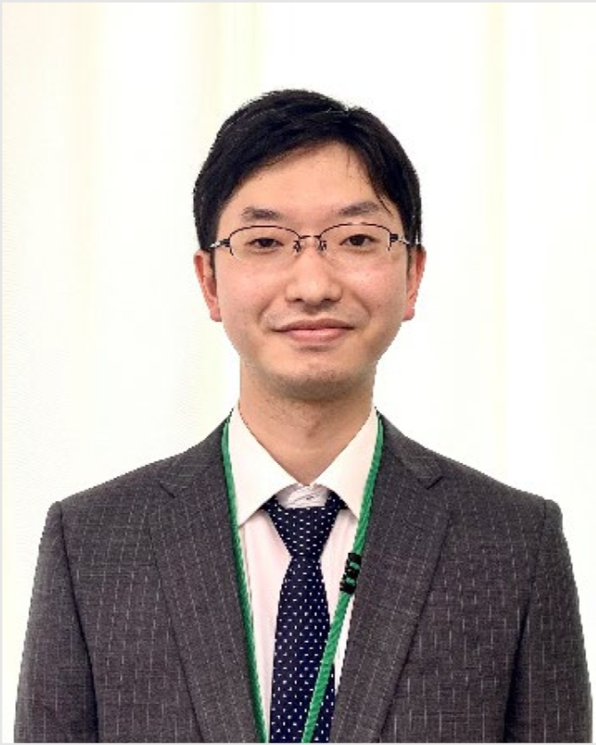 職員1