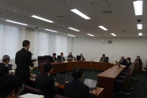 決算審査特別委員会（班別審査第1班）の写真