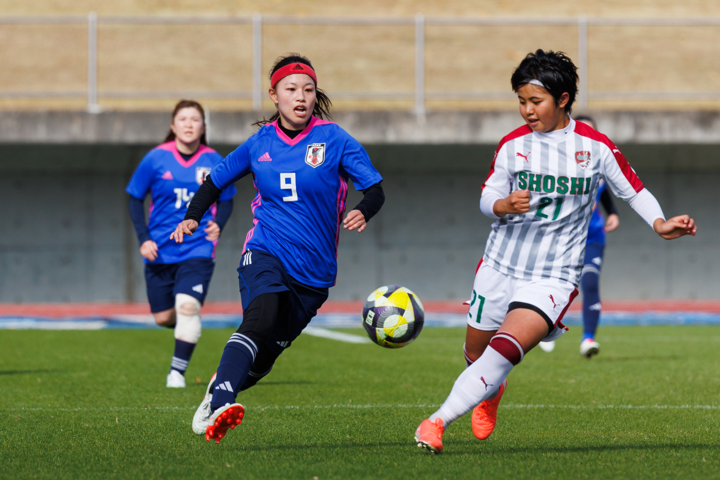 女子サッカー２