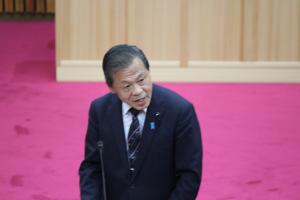 荒秀一議員の写真