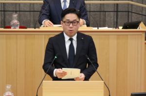 復興・創生推進対策委員長の中間報告の写真