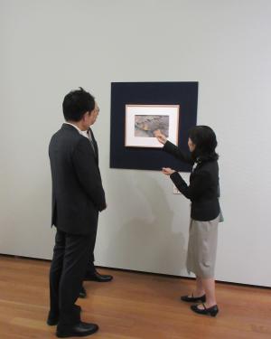 １