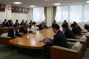 議会運営委員会の写真
