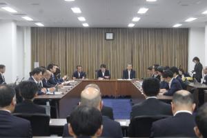 決算審査特別委員会の写真