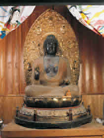 木造薬師如来坐像