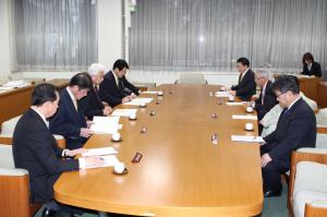 総括審査会理事会の写真